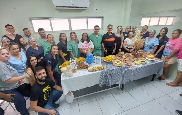 UPA Dr. Adelmar Pereira da Silva Celebra Aniversariantes do Mês com Homenagem Musical
