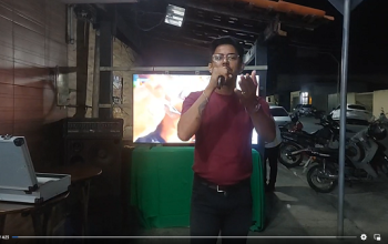 Comemorando a vitória do Brasil com música ao vivo no Espeto e Cia