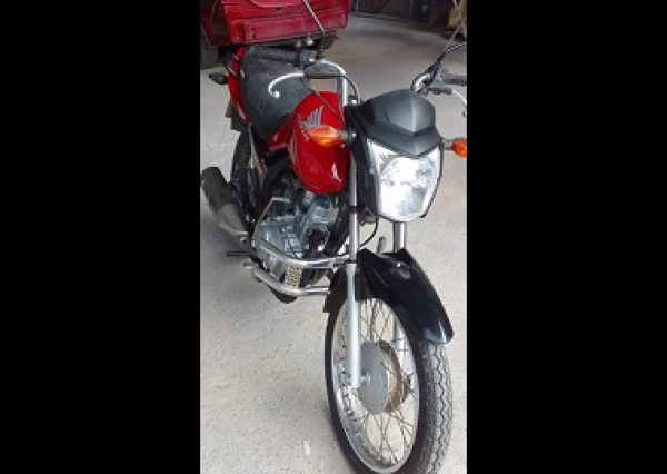 🚨 APELO À POPULAÇÃO: Moto é tomada de assalto no Mercado Central de Floriano e proprietário pede ajuda