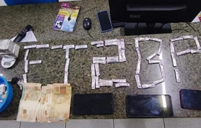PM-PI apreende entorpecentes e conduz mulher e adolescente durante ocorrência em Ilha Grande