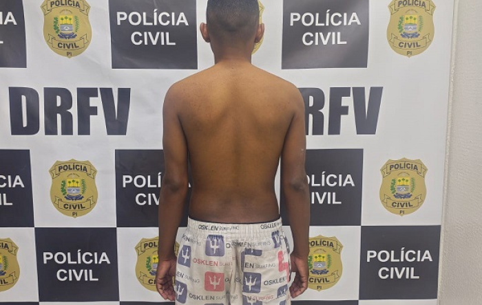  Polícia prende homem e apreende adolescente investigados por roubos de motocicletas em Teresina