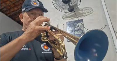 Ensaio compartilhado. Naquela Mesa, com Onofre Nascimento no Piston