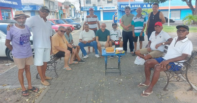 O doce retorno: por que envelhecer é voltar a ser criança