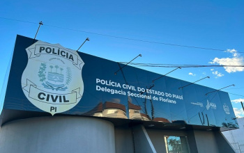 Homem ameaça ex-companheira de morte, foge da polícia e causa acidente durante perseguição