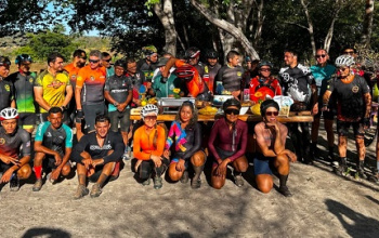 Zé Neto comemora 50 anos pedalando com os amigos até sua  propriedade na zona rural de Floriano