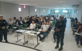 3º BPM promove roda de conversa com estudantes em Floriano durante a Semana Nacional do Trânsito