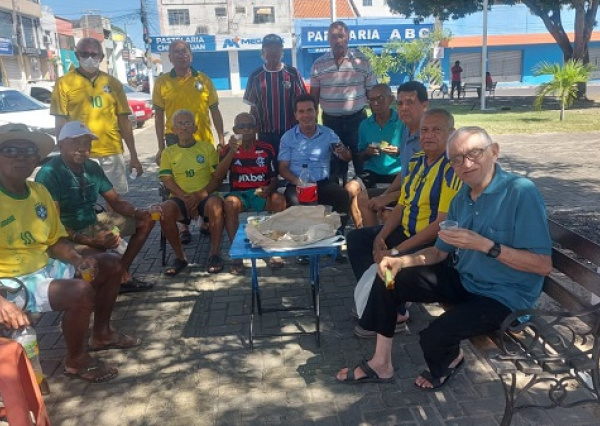 Sessentões da praça dão seu palpite para o jogo de hoje entre Brasil e Cabo Verde