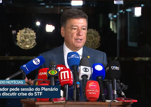 Carlos Viana faz cobrança sobre denúncia contra Alexandre de Moraes