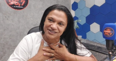 Temistocles Filho visita os estúdios da Rádio Alvorada de Floriano