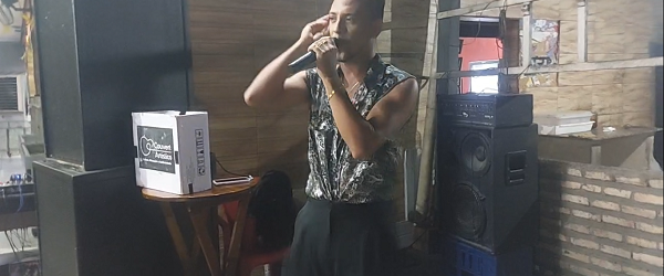 Cantor Ander Rodri deu um show de talento na noite de ontem no Espeto e Cia