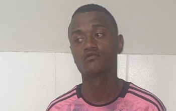 Câmera de segurança registra tiroteio que terminou na morte de homem no bairro Bom Lugar.