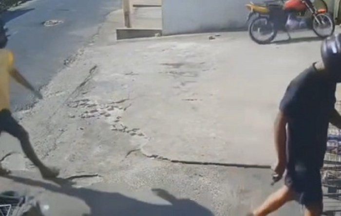 Veja imagens do assalto que aconteceu ontem no supermercado Ambrósio