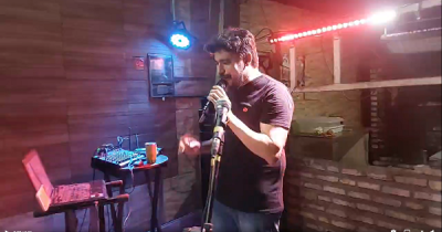 Seresta de Dia dos Pais no Espeto e Cia com show do cantor Vô da Seresta