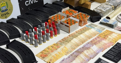 PM apreende fuzis, pistola, drogas e munições em residência na zona Centro-Sul de Teresina