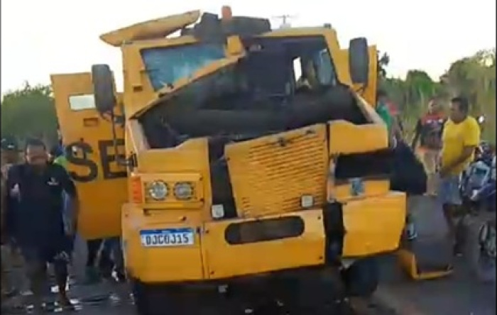 Terror no Interior: Criminosos usam fuzis e explodem carro-forte na BR-135 no Maranhão