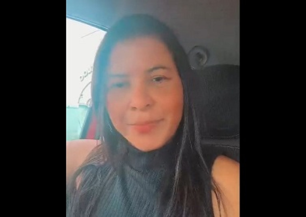 Professora Érika Regina recebe carinho especial de amiga e familiares em data comemorativa