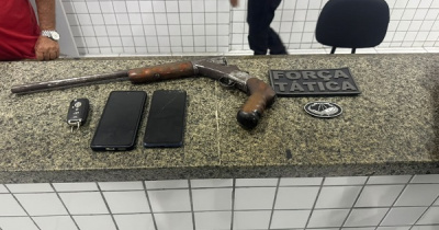 PM-PI prende dois homens com arma de fogo artesanal durante abordagem em Parnaíba