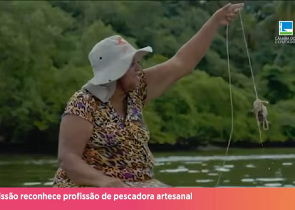 Comissão reconhece profissão de pescadora artesanal