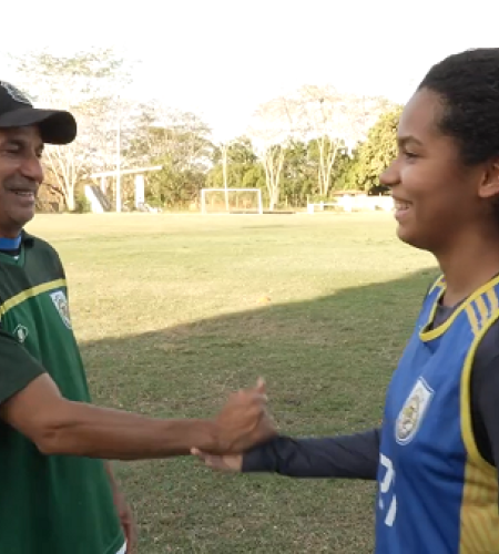 De Olho no Esporte: Ex-craque das quadras assume comando do Tiradentes e vive dia especial ao treinar a própria filha