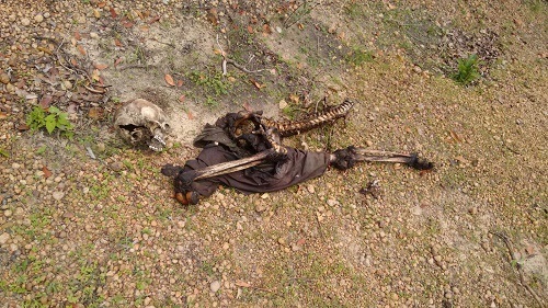 Cadáver encontrado em Floriano. (Imagem:Divulgação)